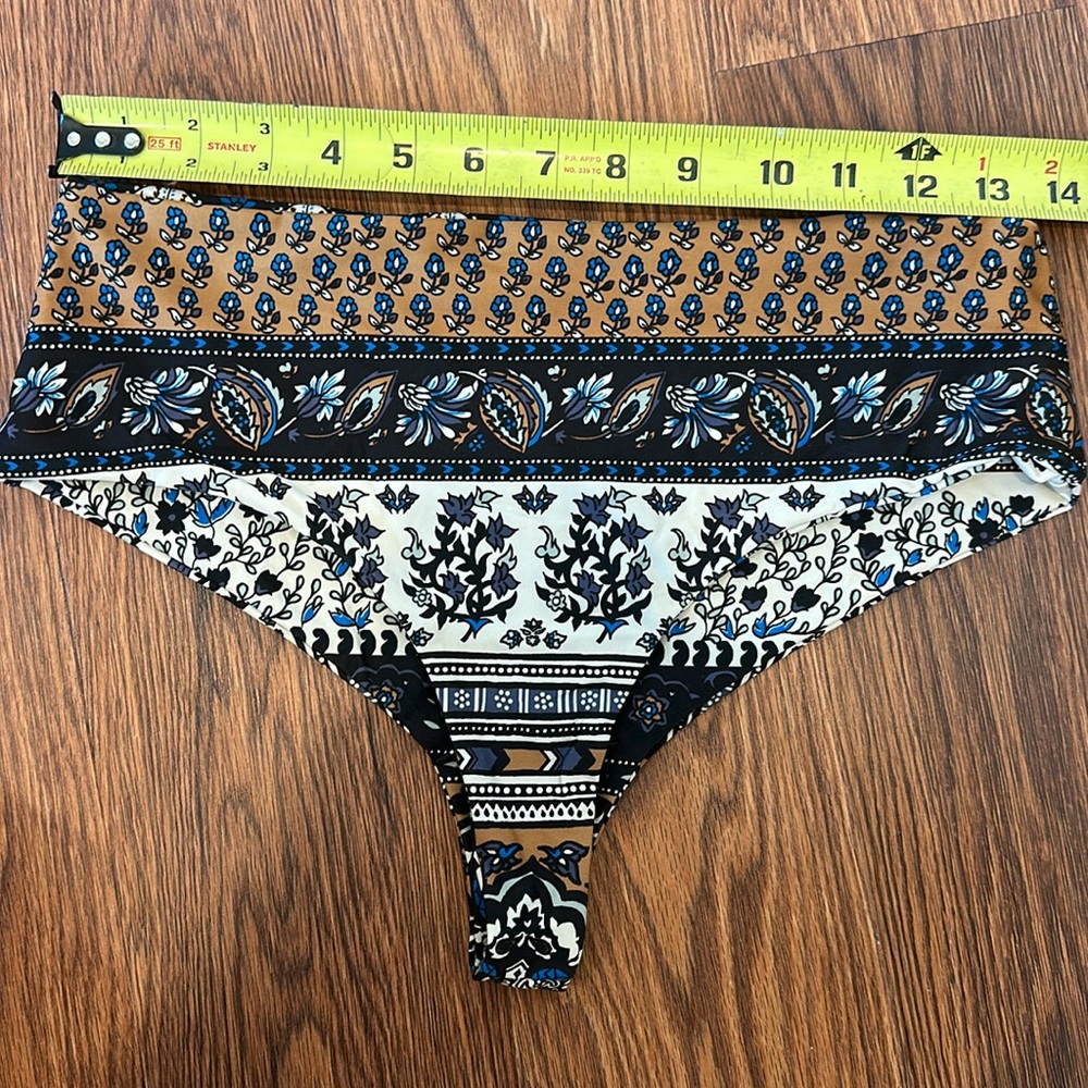 Novella Royale  cheeky swim bottoms